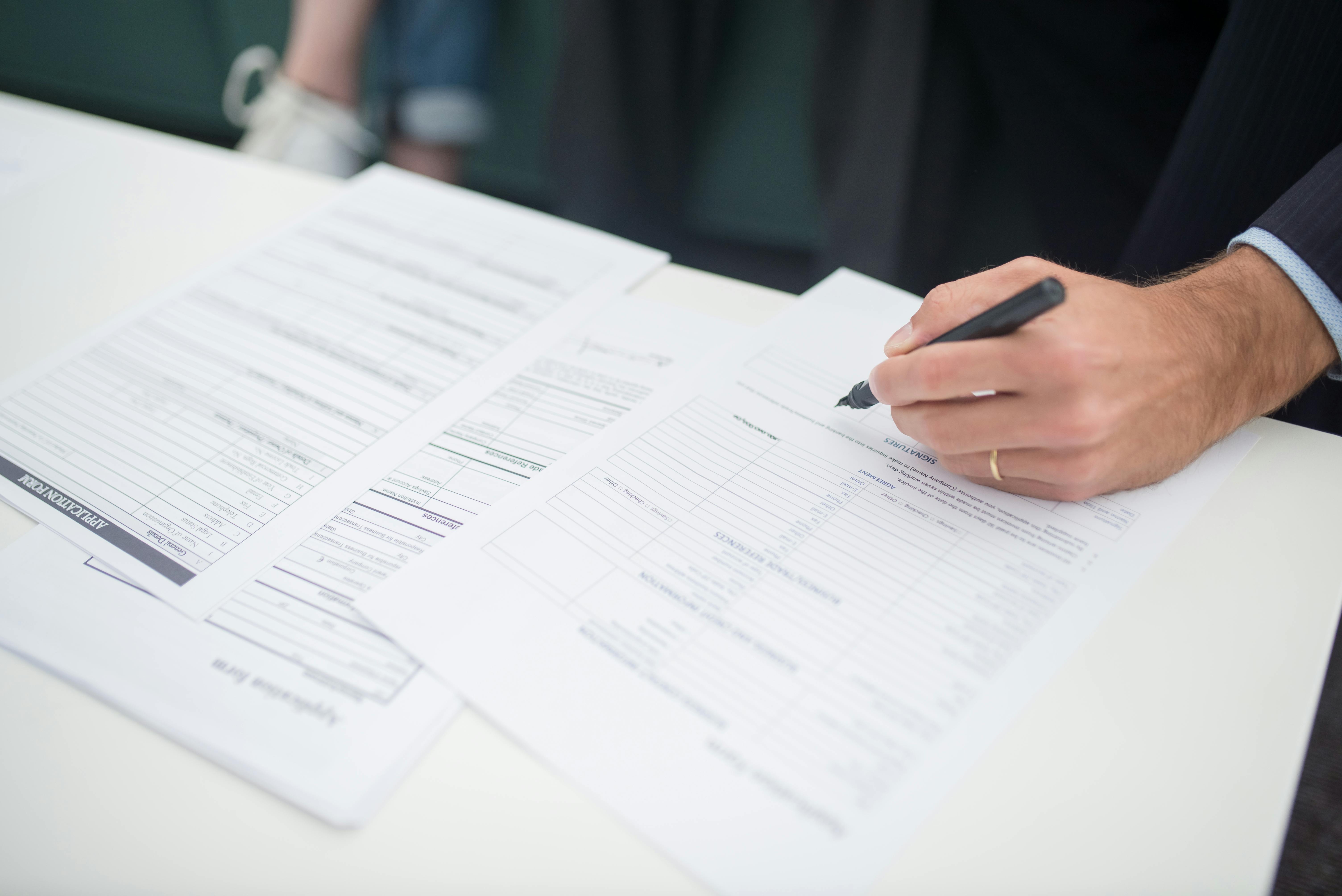 Firma de documento legal - FDR Traducciones